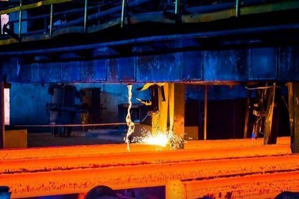 تداوم رکوردشکنی فولادمردان کارخانه فولادسازی فولاد بردسیر